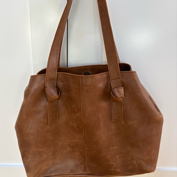 Able Handbags - Able utility large Rachel bag in whiskey